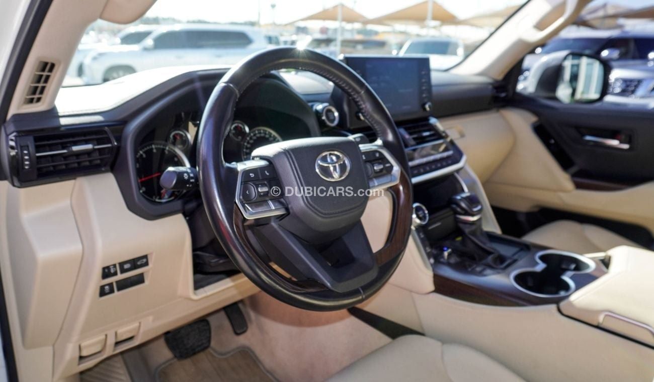 Toyota Land Cruiser GXR  3.5 L V6