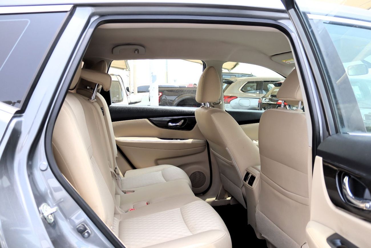 Nissan XTrail ACCICENTS FREE - GCC - PERFECT CONDITION INSIDE OUT - BASE