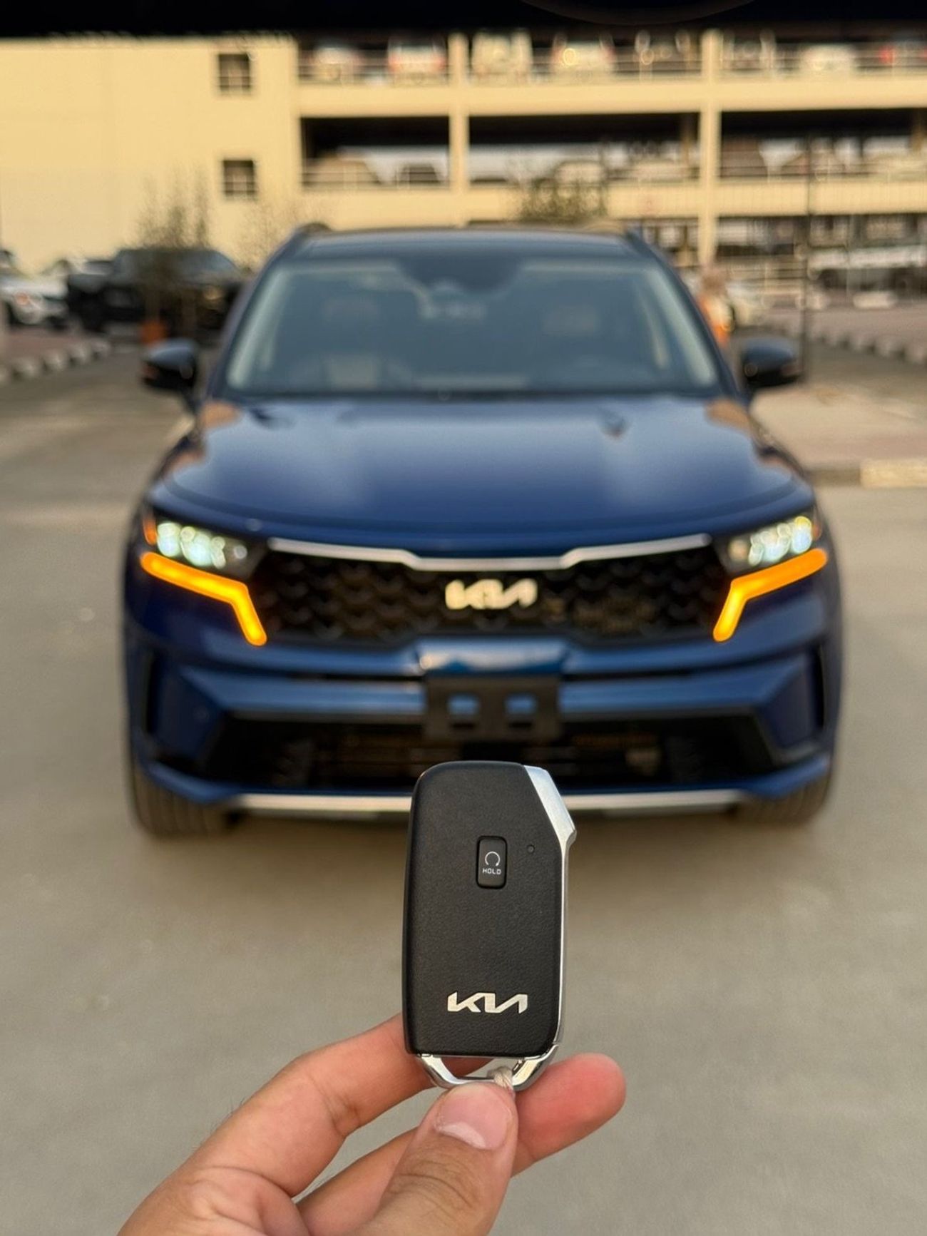 كيا سورينتو 2.5L LX (RWD)