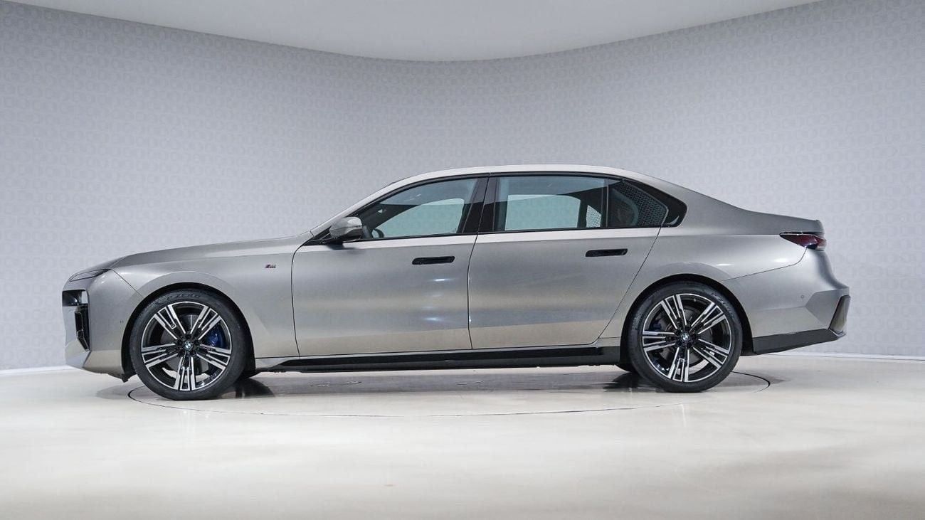 بي أم دبليو 740Li M Sport Individual - Extended Special Offers - AED 5,280 P/M