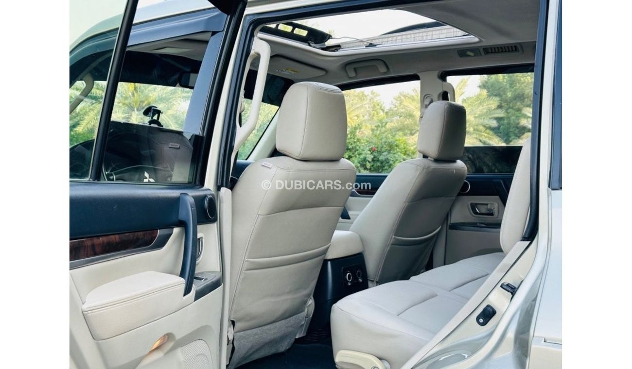 Mitsubishi Pajero GLS Highline Top MITSUBISHI PAJERO FULL OPTION GCC SPACE MODEL 2013