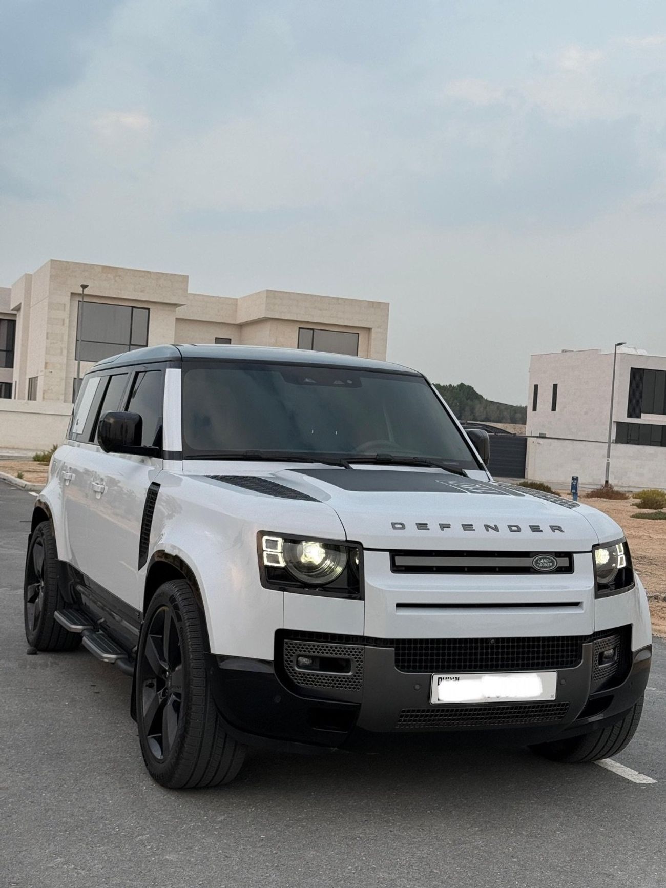 لاند روفر ديفندر 110 X P525 5.0L