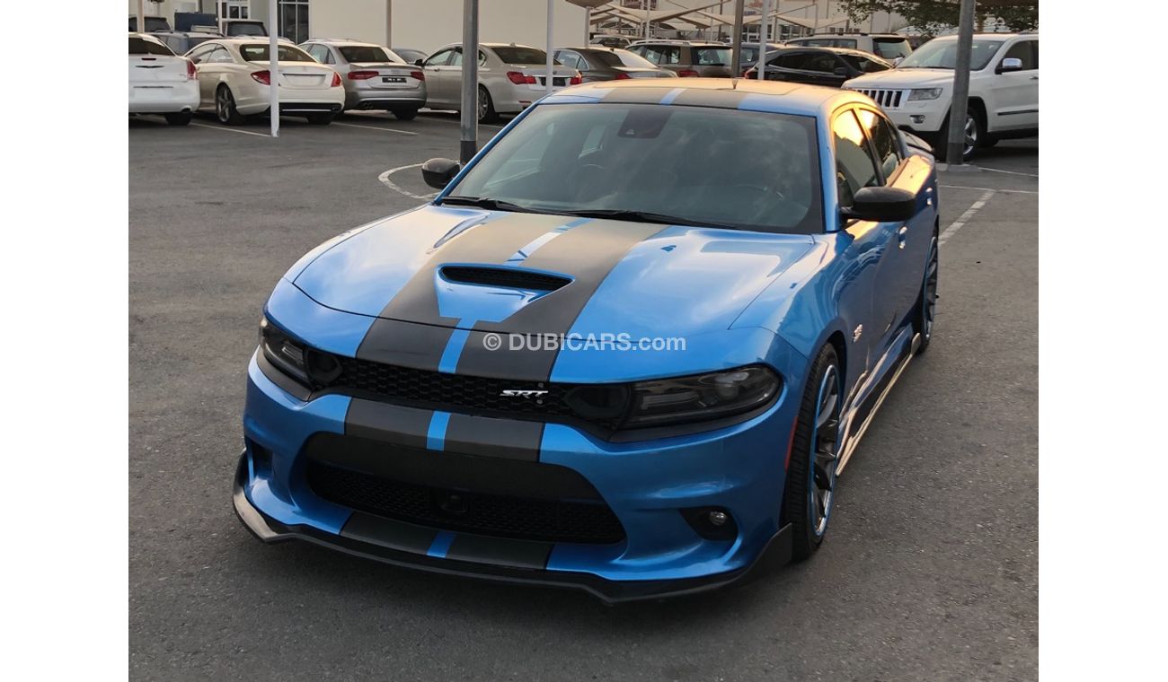 دودج تشارجر موديل 2015 خليجي فل مواصفات كراسي جلد ومثبت سرعه وتحكم كهربي كامل ونظام صوت ممتاز وكاميرا خلفيه