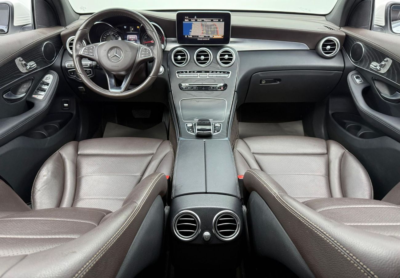 Mercedes-Benz GLC 250 4MATIC 2.0L 2019 Mercedes-Benz GLC 250 4MATIC, 1 Year Warranty, Service History, GCC