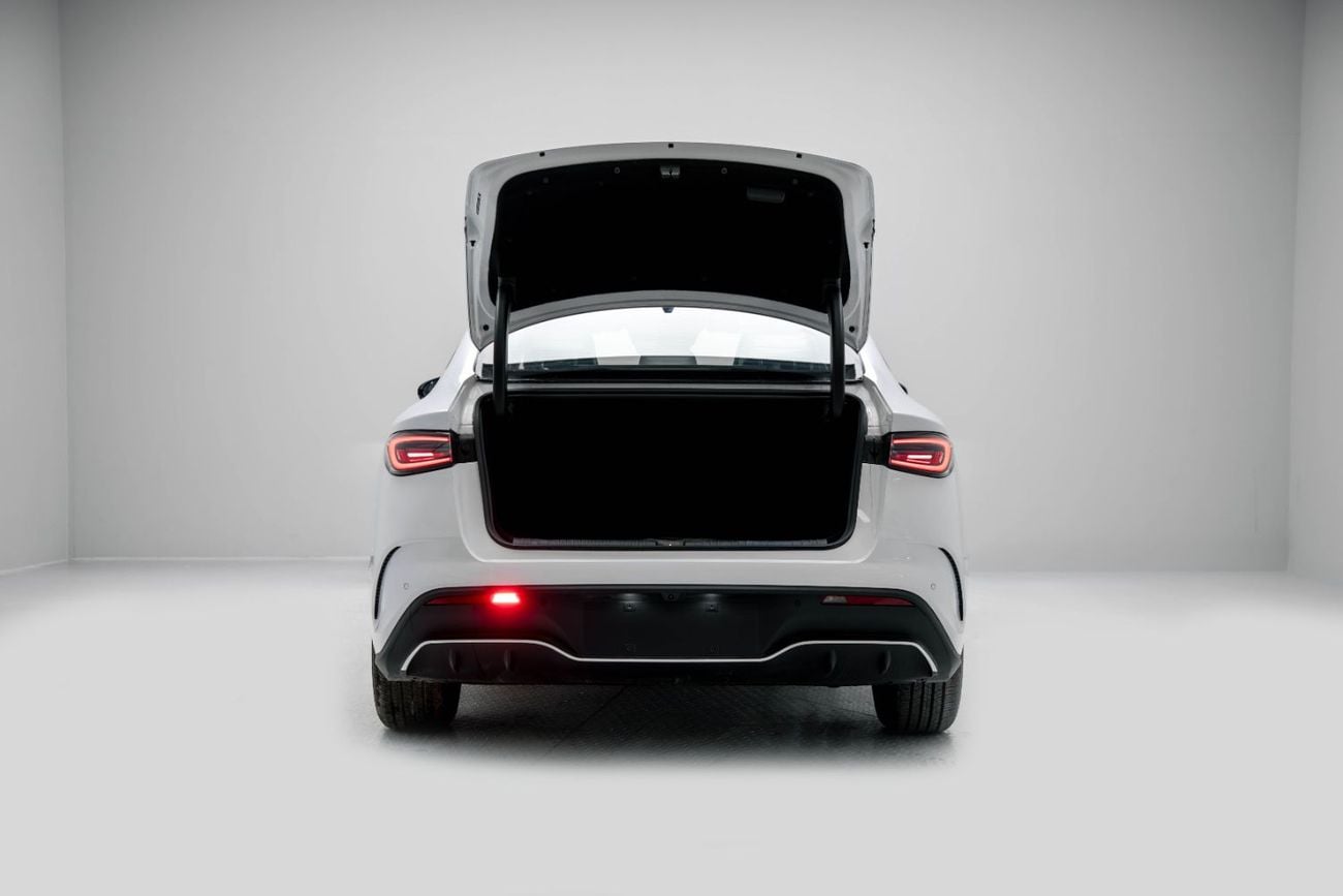 بي واي دي سيل 06 دي إم-آي ID Luxury 1.5L - White Inside Grey | Export Only