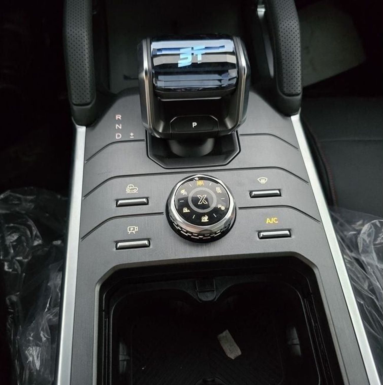 Jetour T2 2024 Jetour T2 2.0L turbo 8 Speed AT Full option