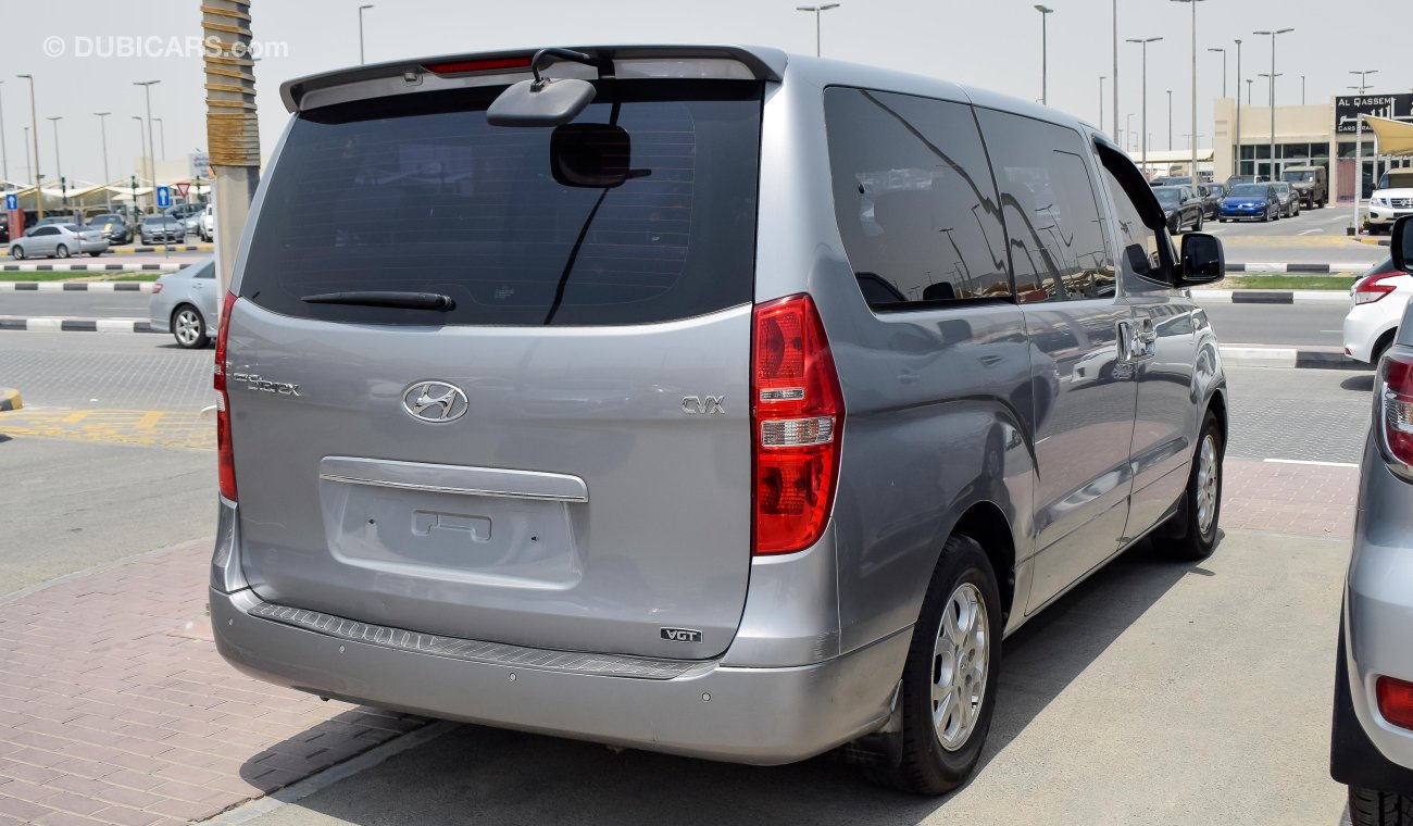 Hyundai H-1 Starex