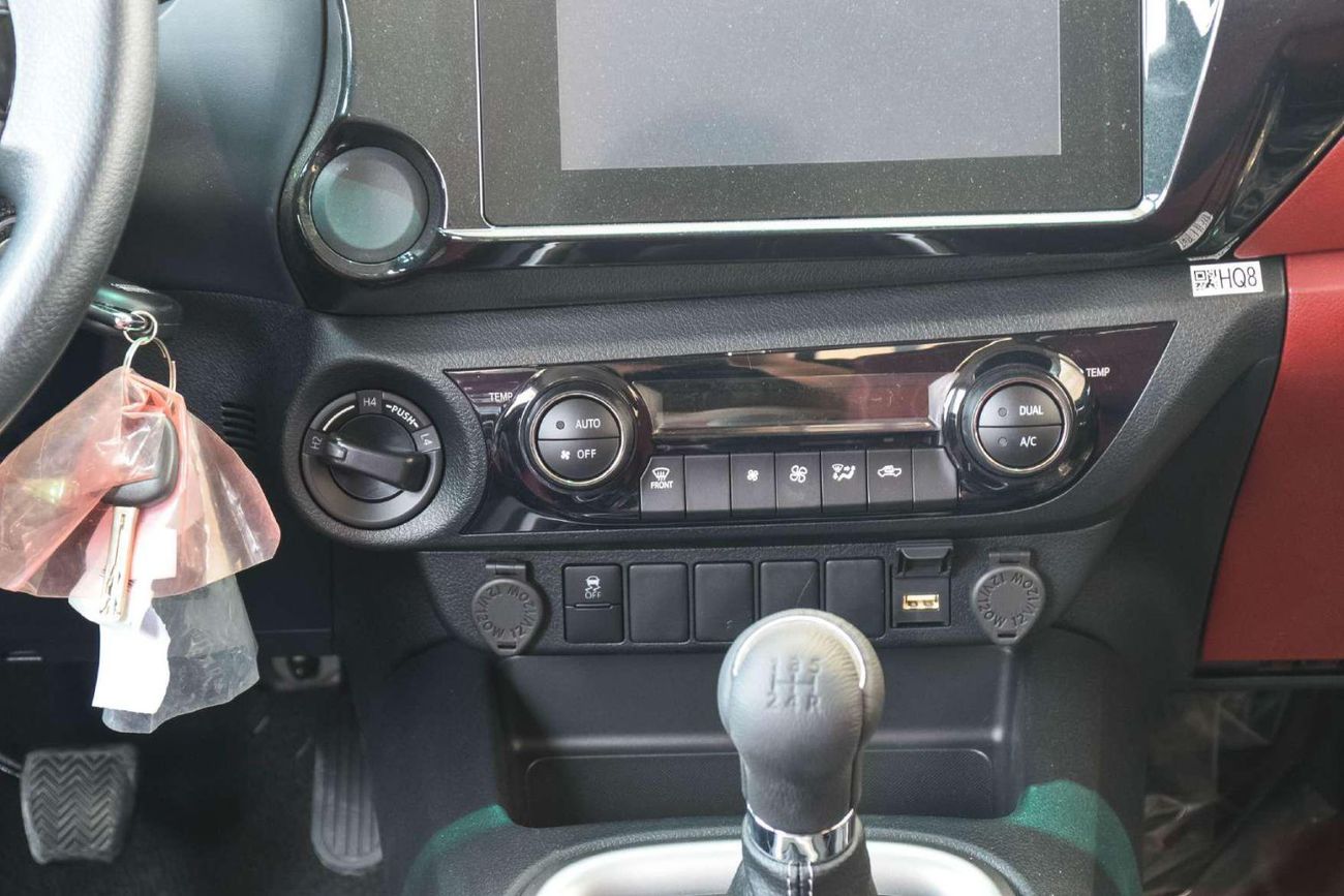 تويوتا هيلوكس TOYOTA HILUX 2.7L MT 4WD PETROL PICKUP 2025