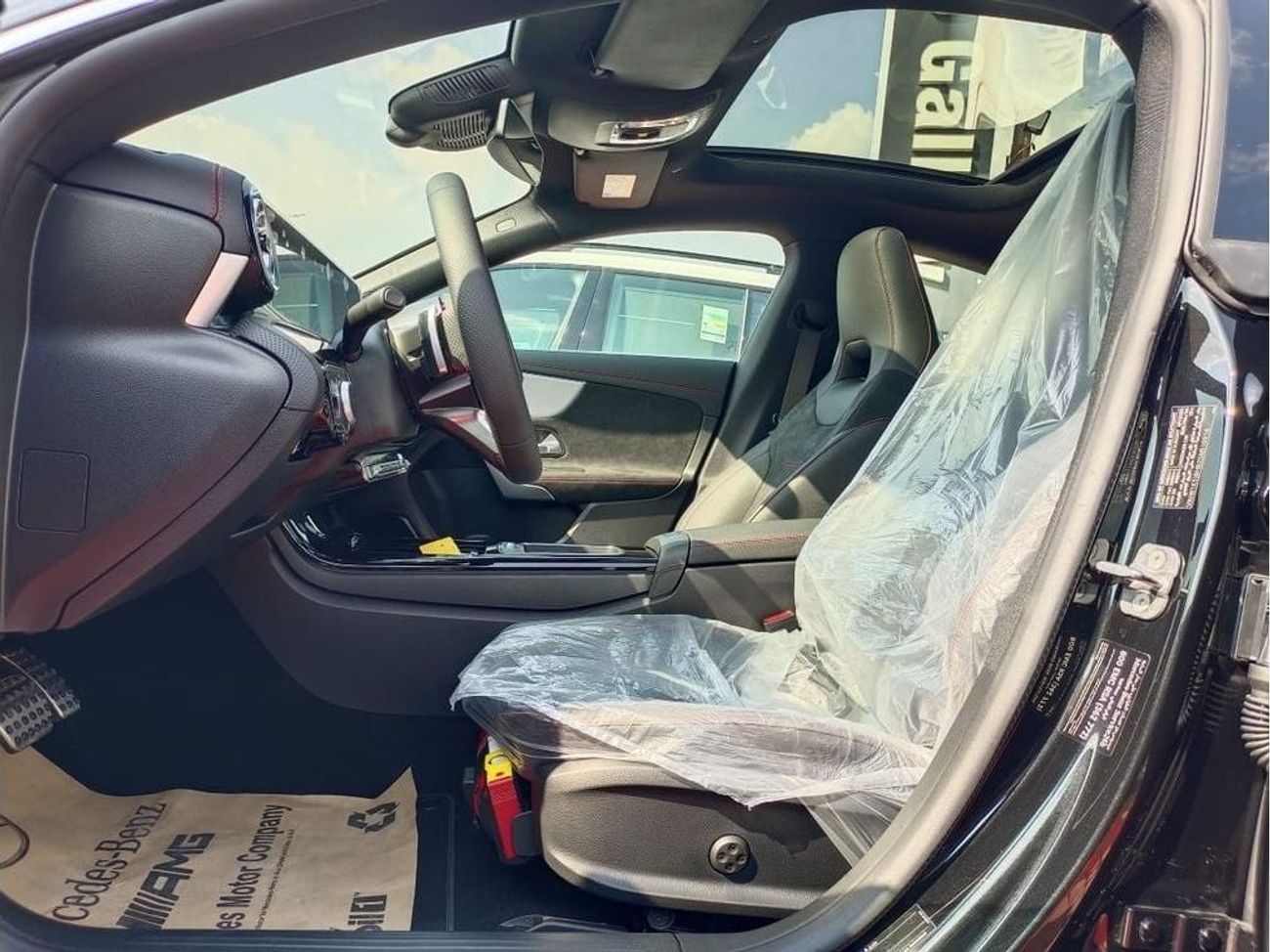 مرسيدس بنز CLA 200 AMG 5 years Warranty 2025 GCC