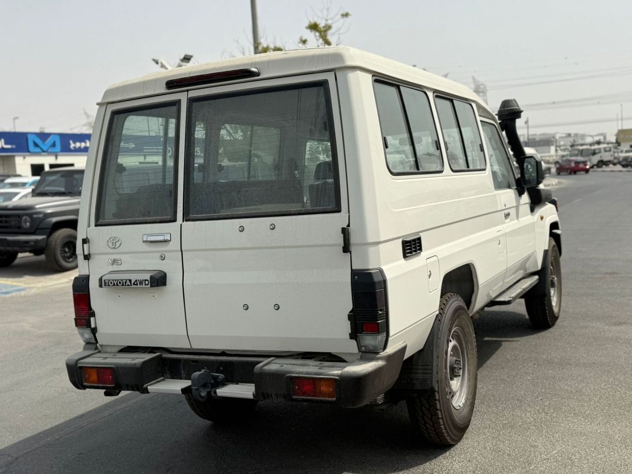 تويوتا لاند كروزر 70 LC78 Hardtop 3 Doors Long , M/T , 4.0L Petrol V6 Two Tank 2025 Model