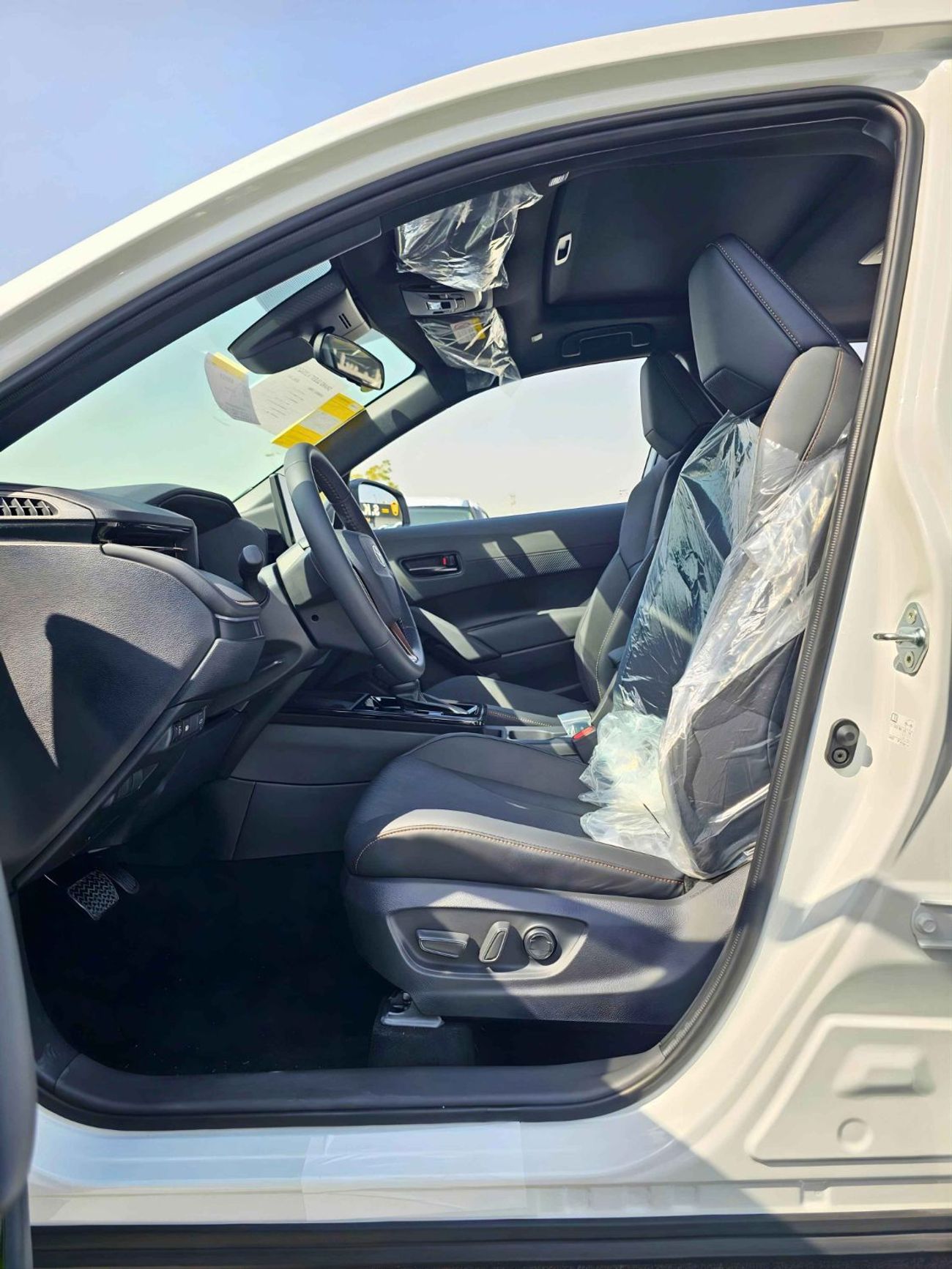 Toyota Frontlander HYBRID LUXURY WITH ELECTRIC BACK DOOR / 2.0L PETROL V4/RADAR/SUNROOF/DRIVER POWER SEATS (CODE#FLPA)