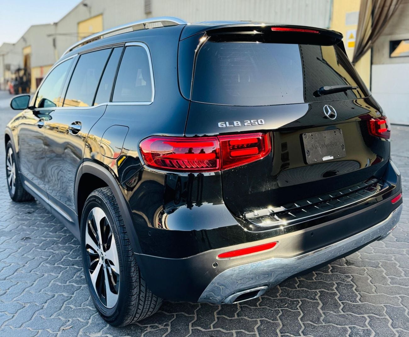 مرسيدس بنز GLB 250 4MATIC