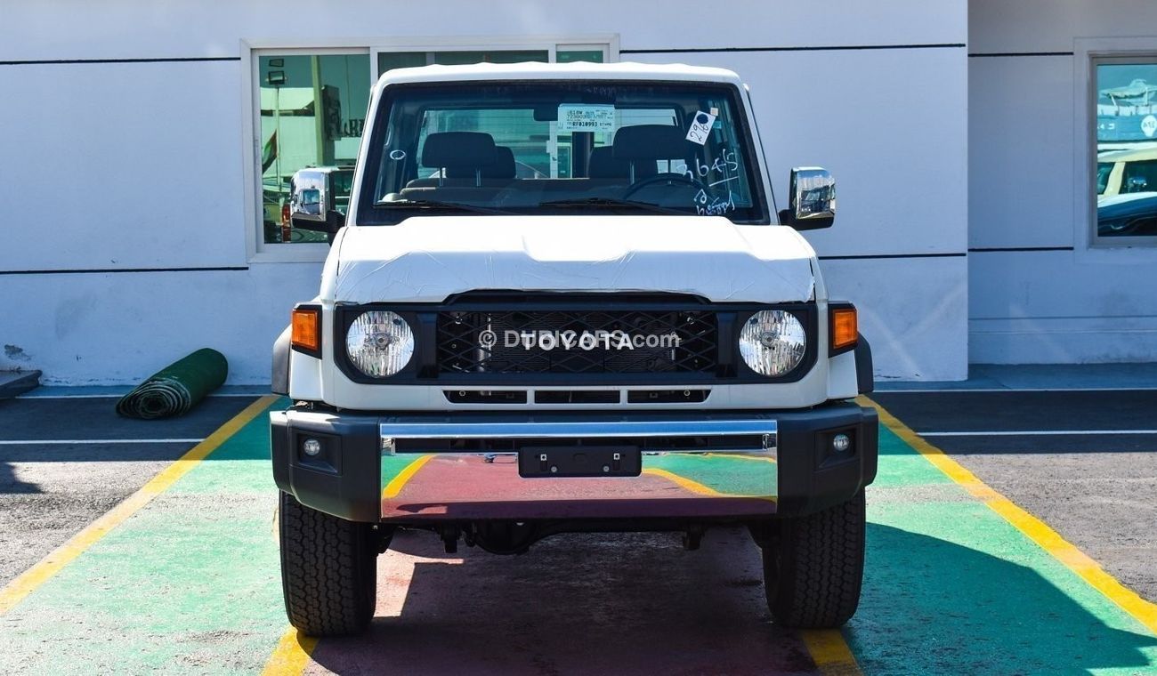 تويوتا لاند كروزر 70 4.0L V6 Petrol  Auto Transmission