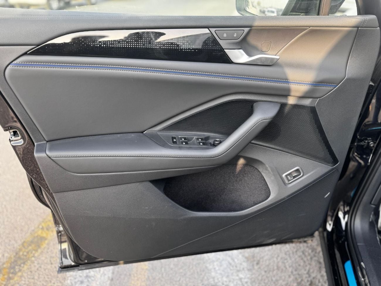 فولكس واجن تيجوان Volks wagen Tigwan R line  2.0 L. Model.  2025