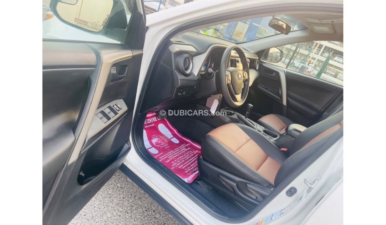 Toyota RAV4 AWD leather seats