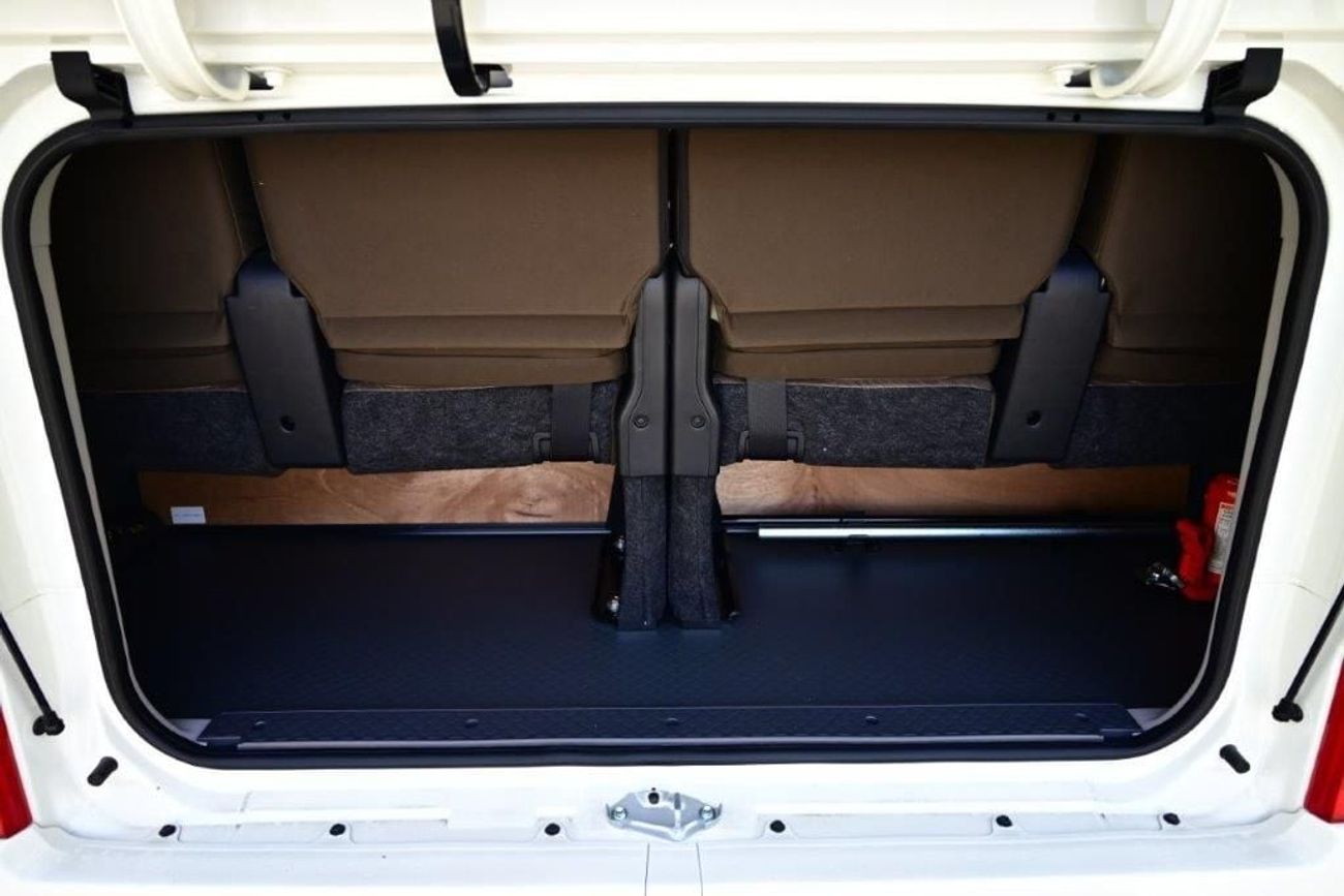 تويوتا كوستر 2.7L (23-Seater)