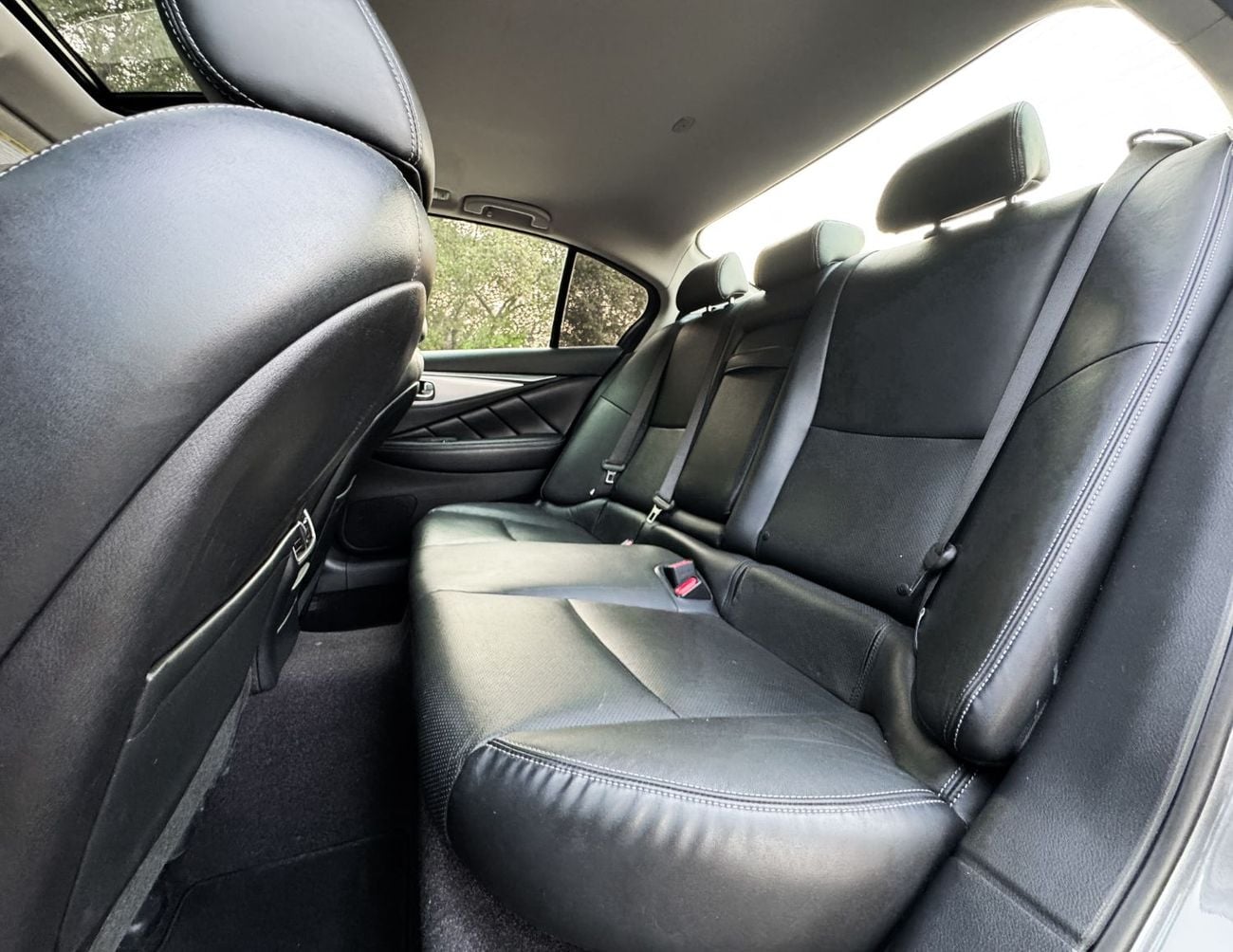 Infiniti Q50 LUXE