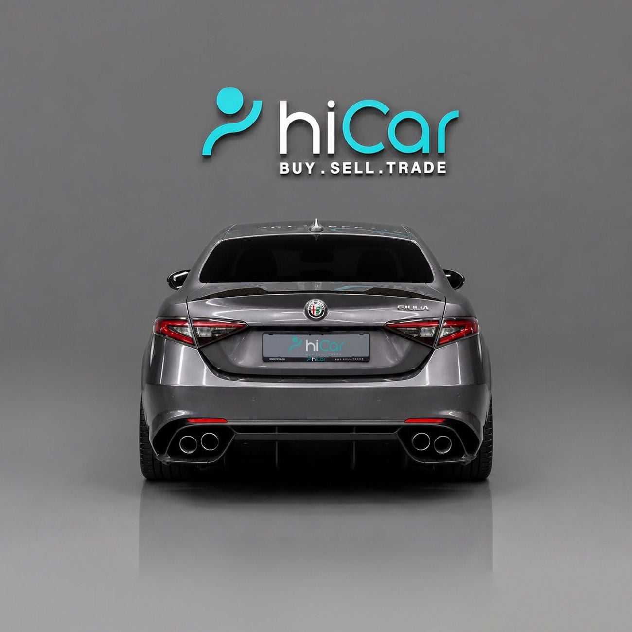 ألفا روميو جوليا QUADRIFOGLIO