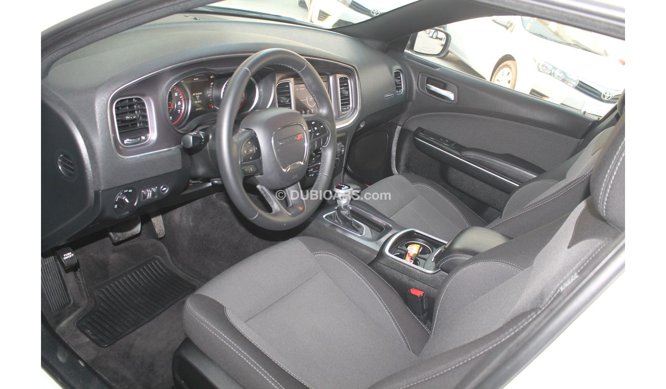 Dodge Charger 3.6L SXT V6 2018 GCC SPECS UNDER WARRANTY UP TO 2021
