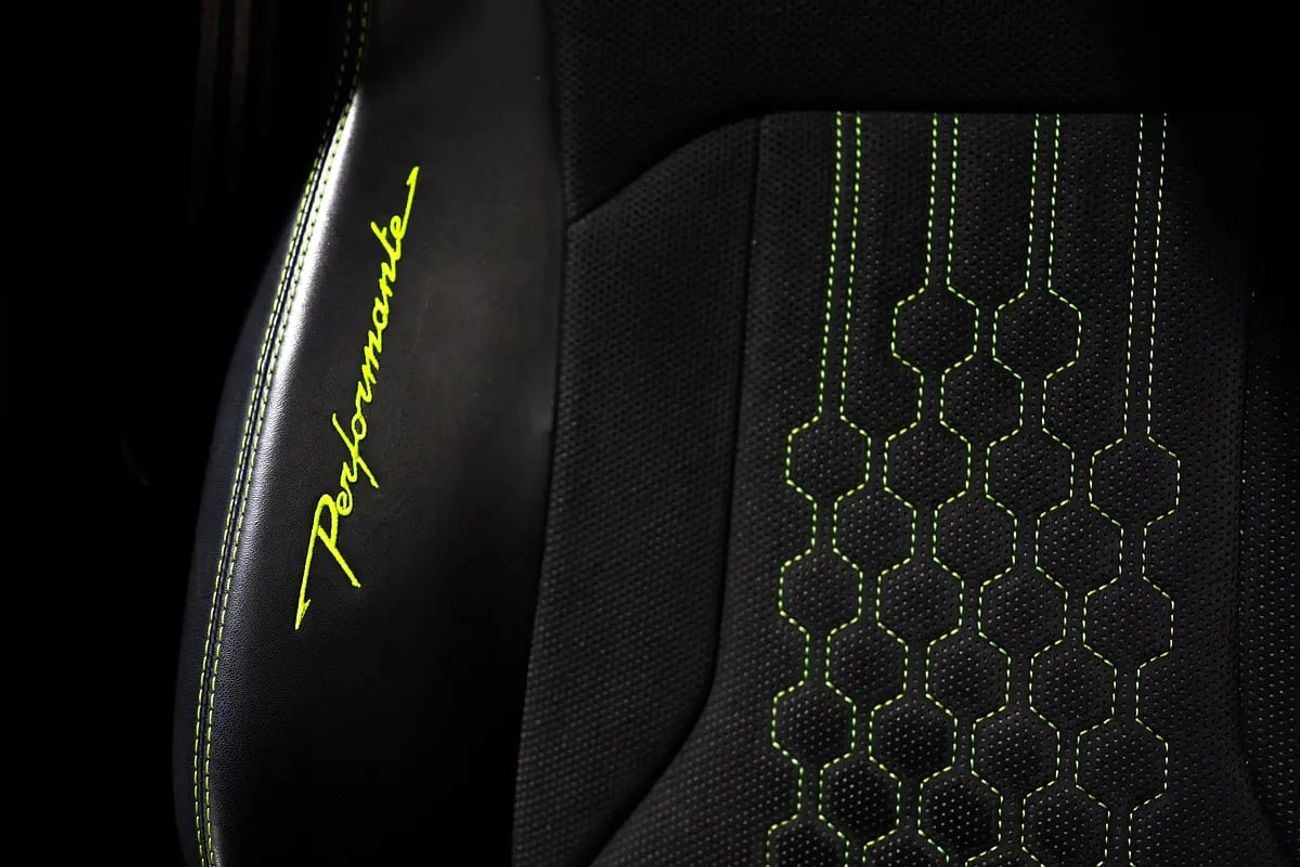 Lamborghini Urus 4.0T V8 Performante PERFORMANTE | ADVANCE 3D BANG OLUFSEN | TWO TONE INT | ALCANTARA SEATS | CARBON