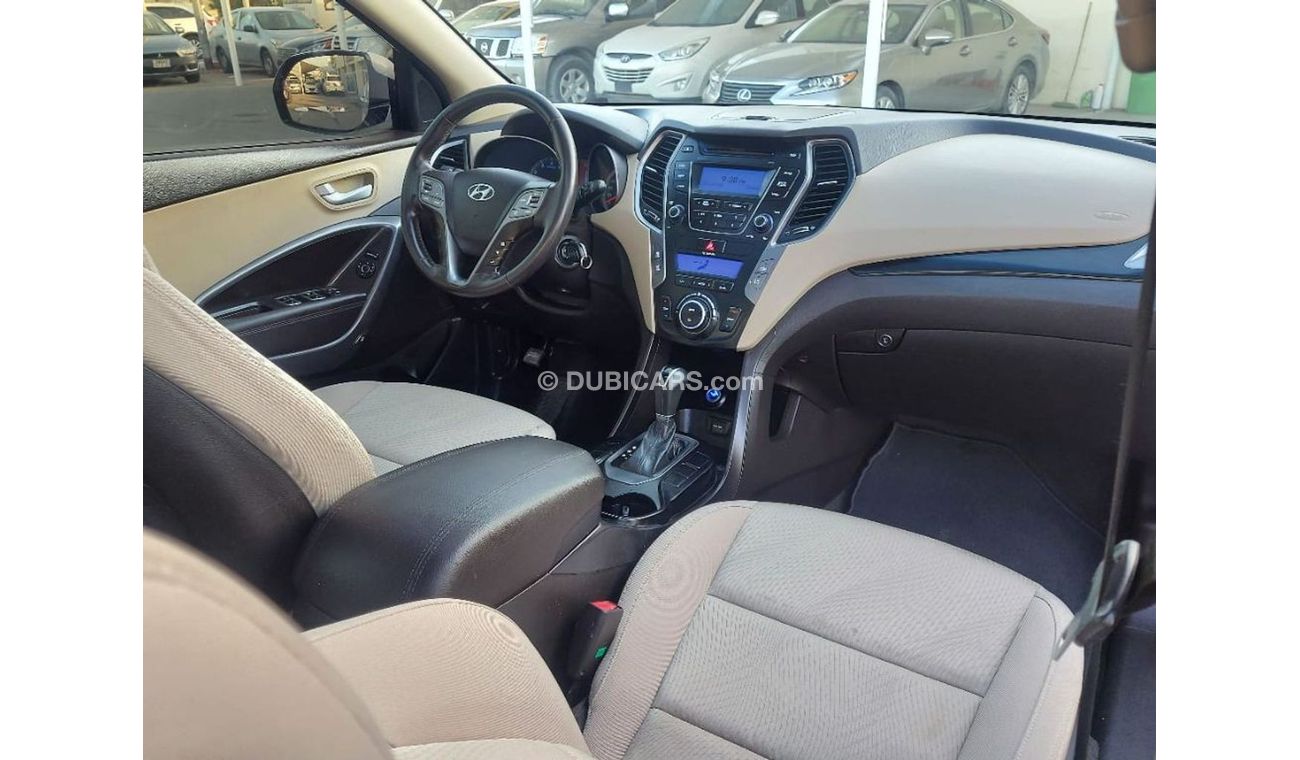 هيونداي سانتا في سنتافى بحاله ممتازه فورويل بانوراما 6 سليندر