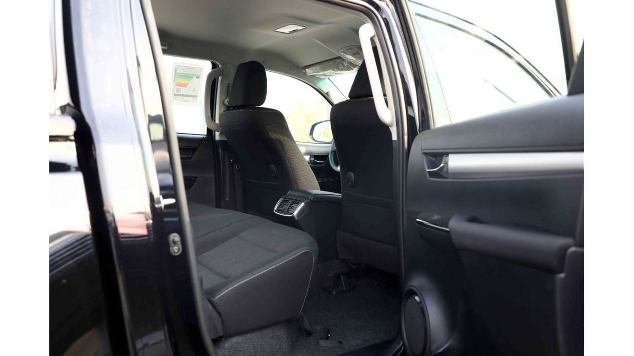 Toyota Hilux 2023 Toyota Hilux 4x4 DC 2.8 SR5 - Black inside black | Export Only