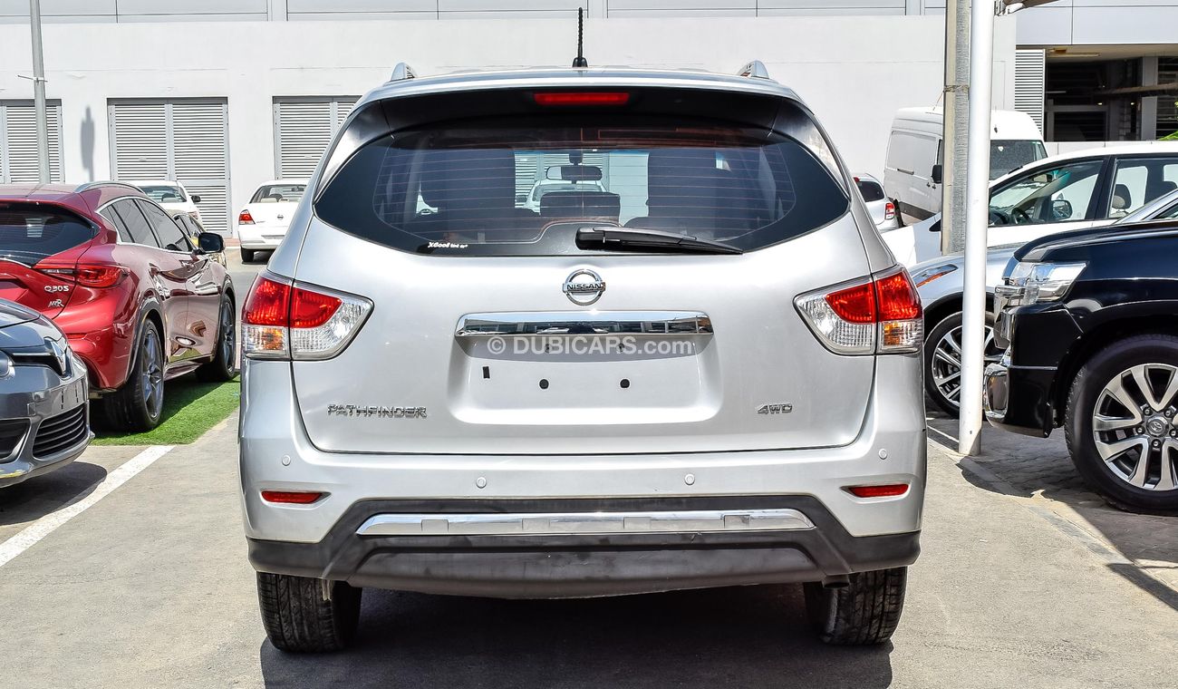 نيسان باثفايندر نحن نقدم : * خدمات تمويل السيارات على البنوك * ضمان ممدد * خدمات التسجيل / التصدير 4 WD