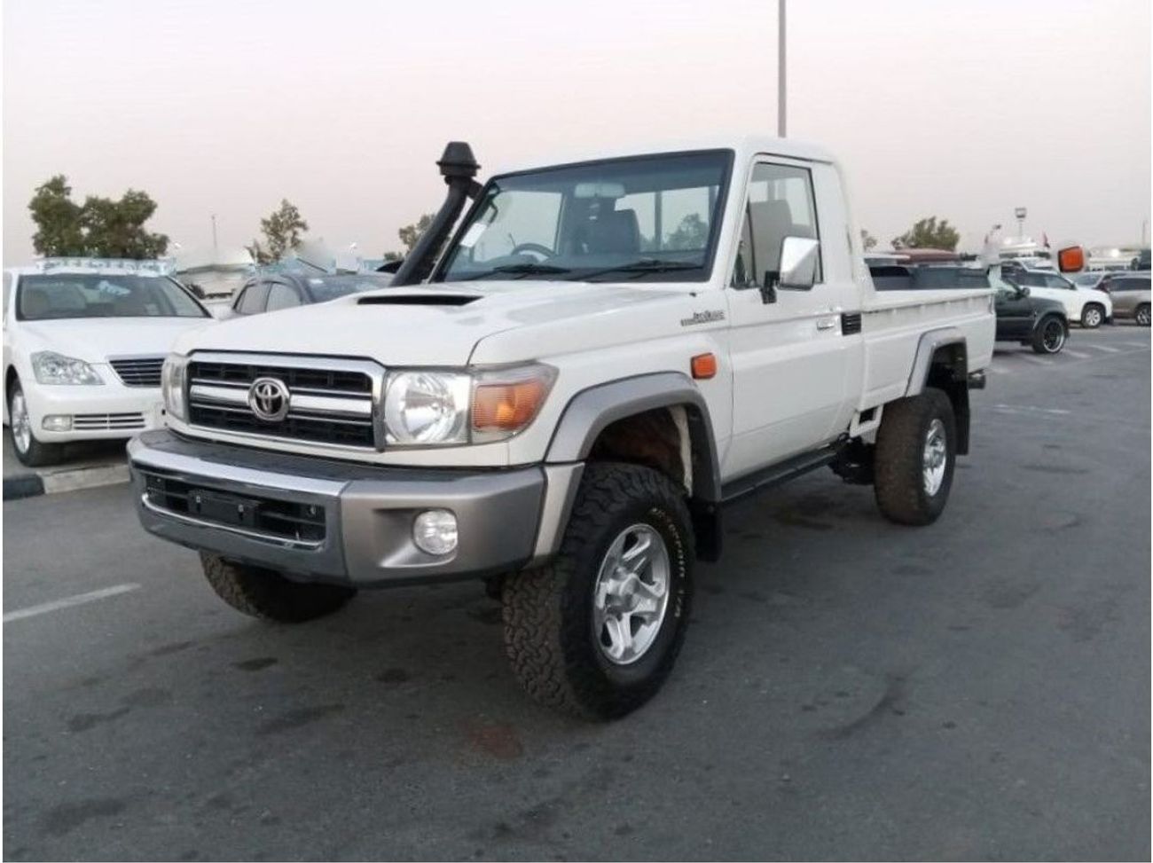 تويوتا لاند كروزر TOYOTA LAND CRUISER PICK UP (PM974)