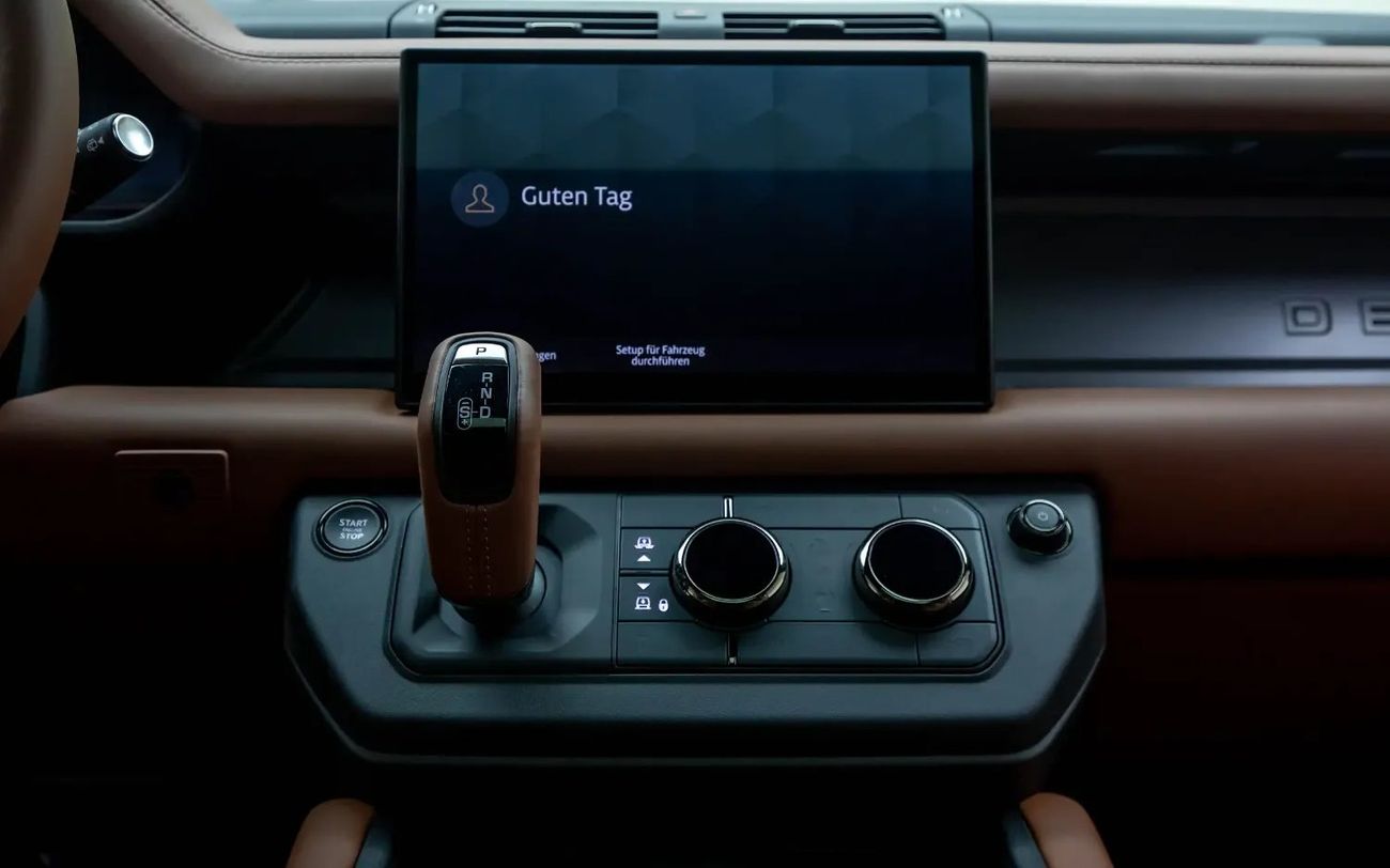 لاند روفر ديفندر 110 OCTA