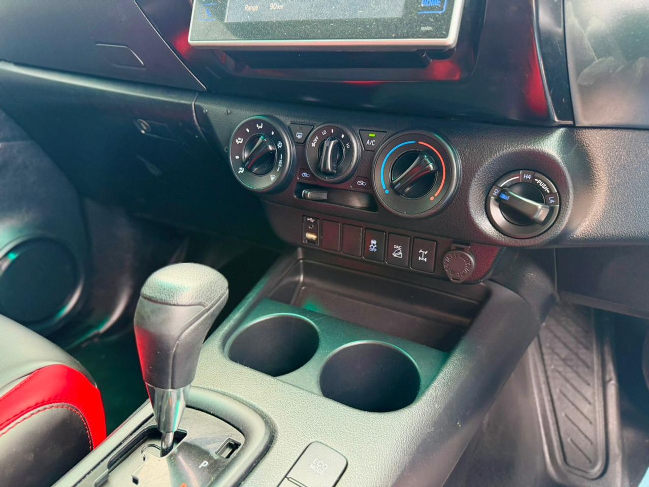 تويوتا هيلوكس -