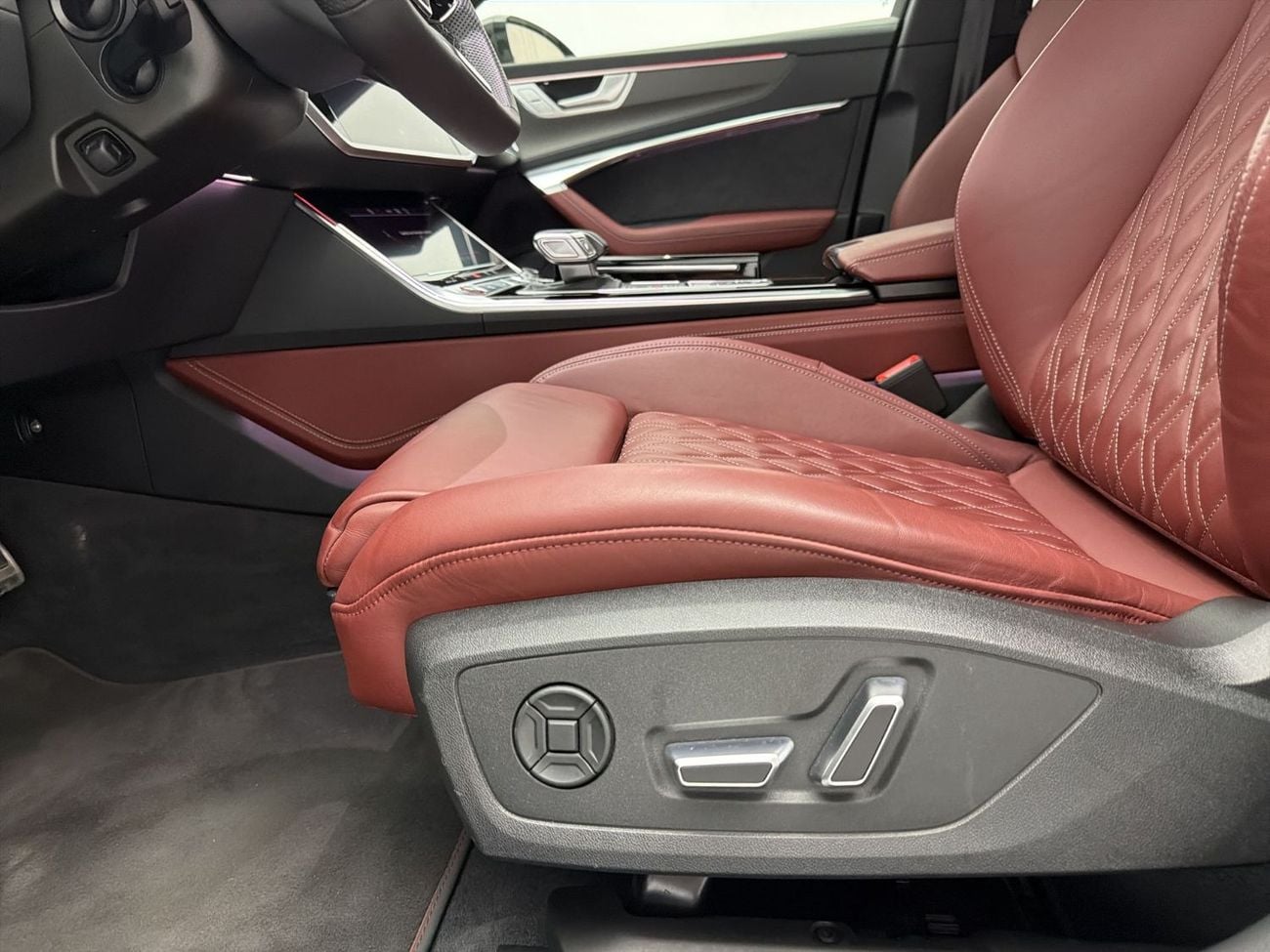 Audi S6 Sedan TFSI 450hp (Ref# 45269)