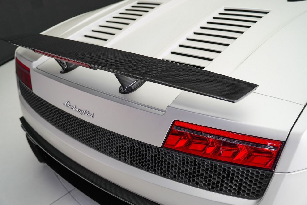 لامبورغيني جاياردو PERFORMANTE SPYDER