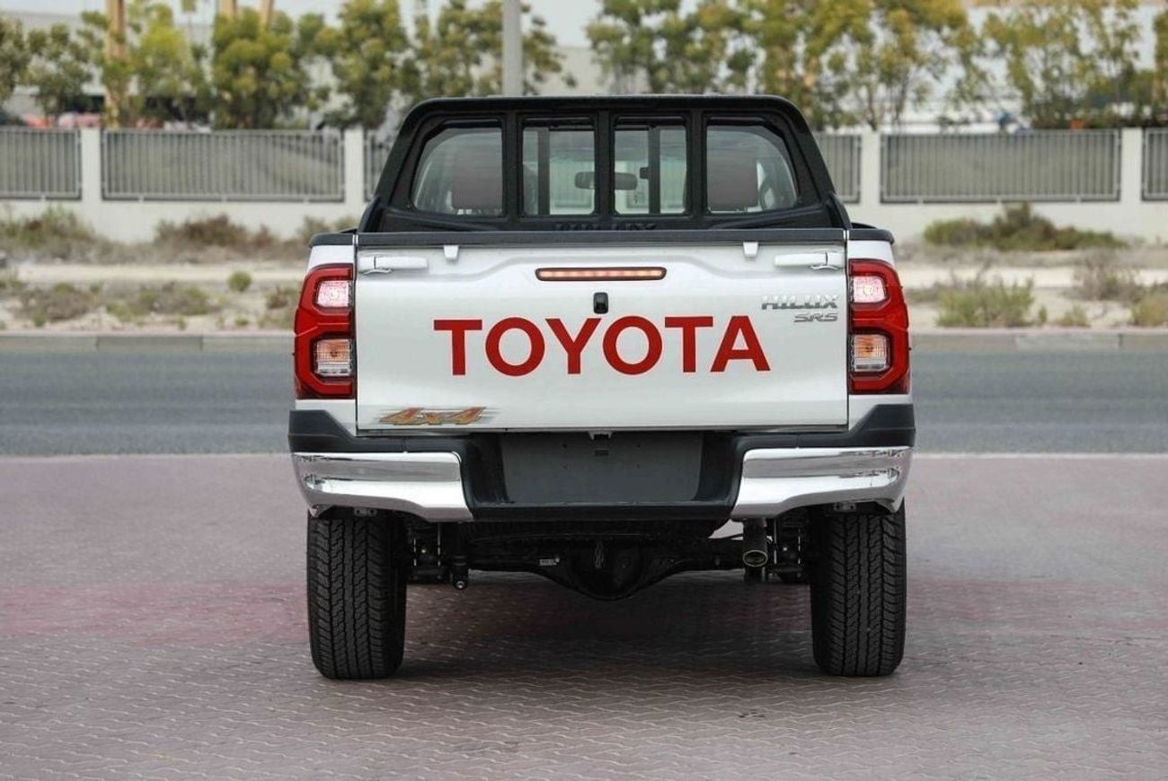 تويوتا هيلوكس 2025 TOYOTA HILUX HI 2.7 - PLATINUM WHITE PEARL inside MAROON | Export Only