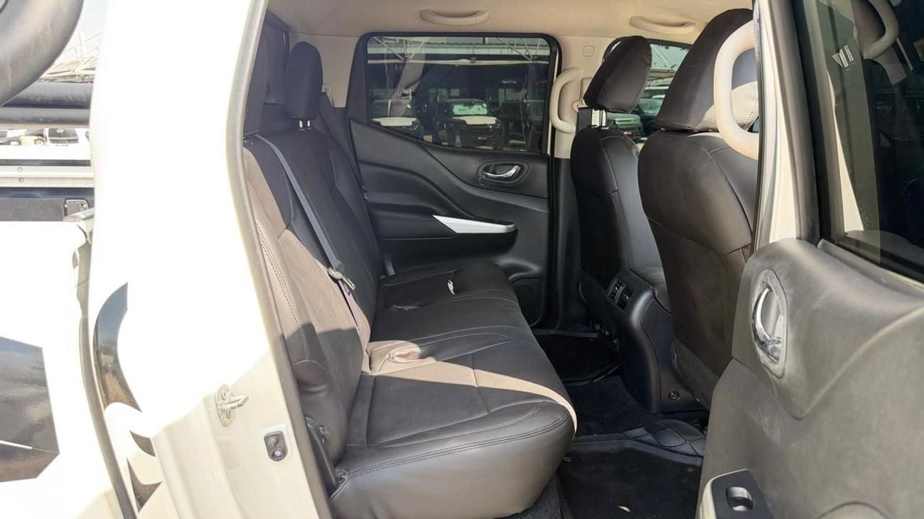 نيسان نافارا -