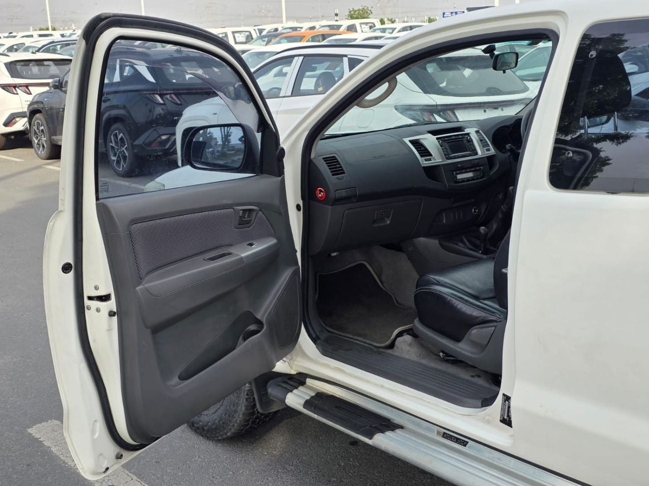 Toyota Hilux DLX Diesel Engine ,Smart Cab Hilux Manual Gear Right Hand Drive  ,ONLY FOR EXPORT AVAILABLE