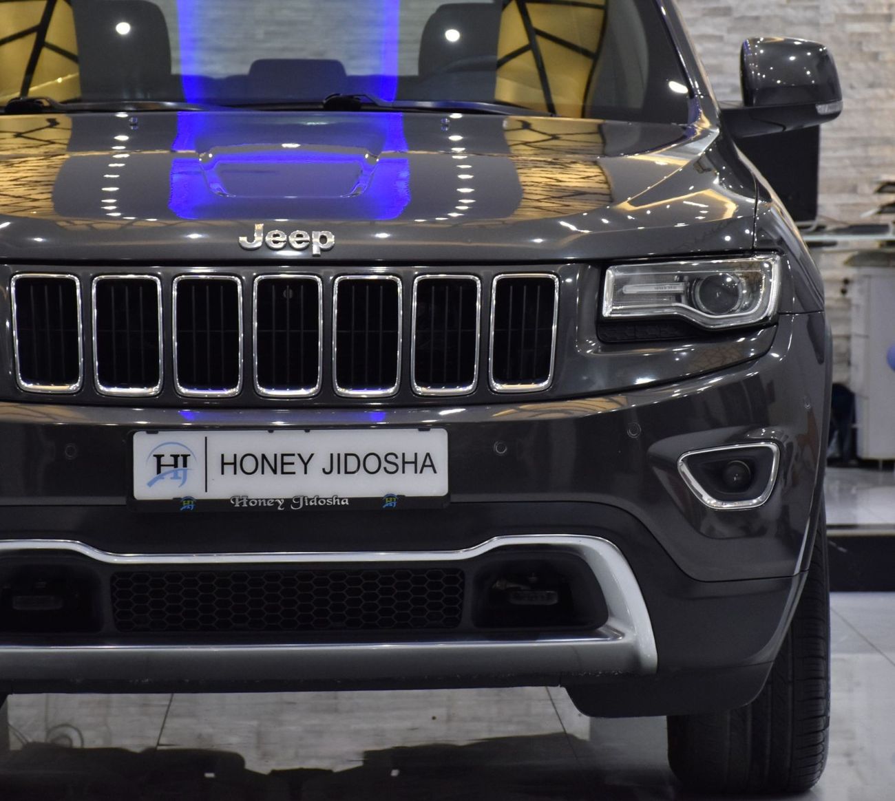 جيب جراند شيروكي EXCELLENT DEAL for our Jeep Grand Cherokee Limited 4WD ( 2015 Model ) in Grey Color GCC Specs