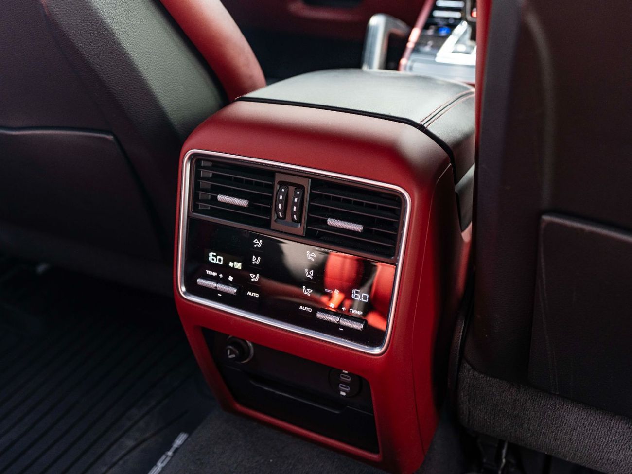 Porsche Cayenne GTS 4.0L (460 HP)