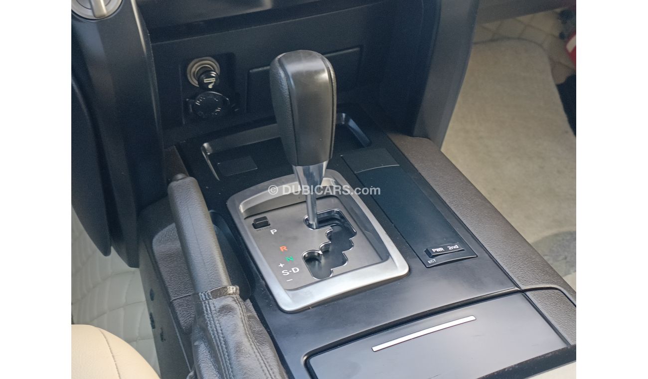 Toyota Land Cruiser GXR - V8, 5.7L PETROL, FULL OPTION / 20 SHP (LOT # 6267)