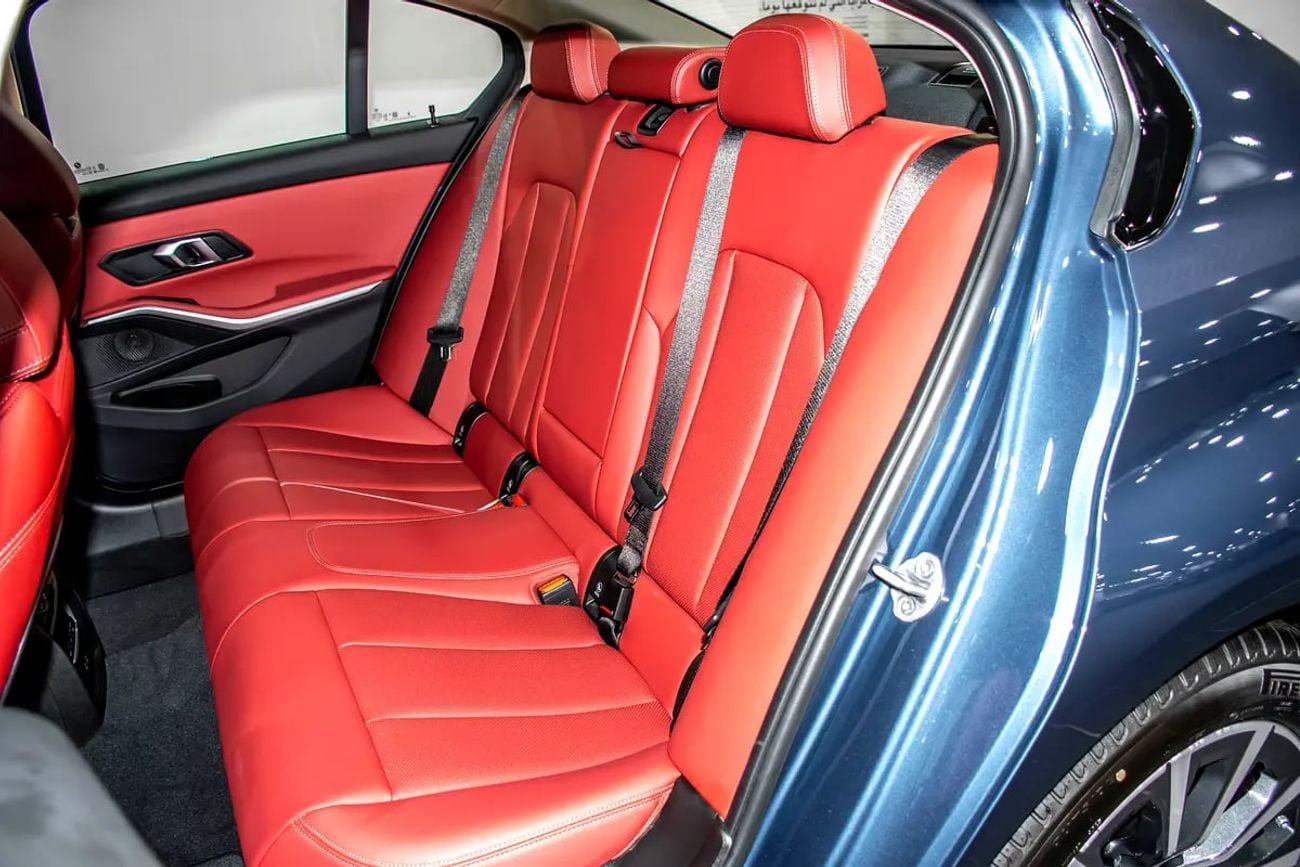 BMW 318i 318i Sedan Pure