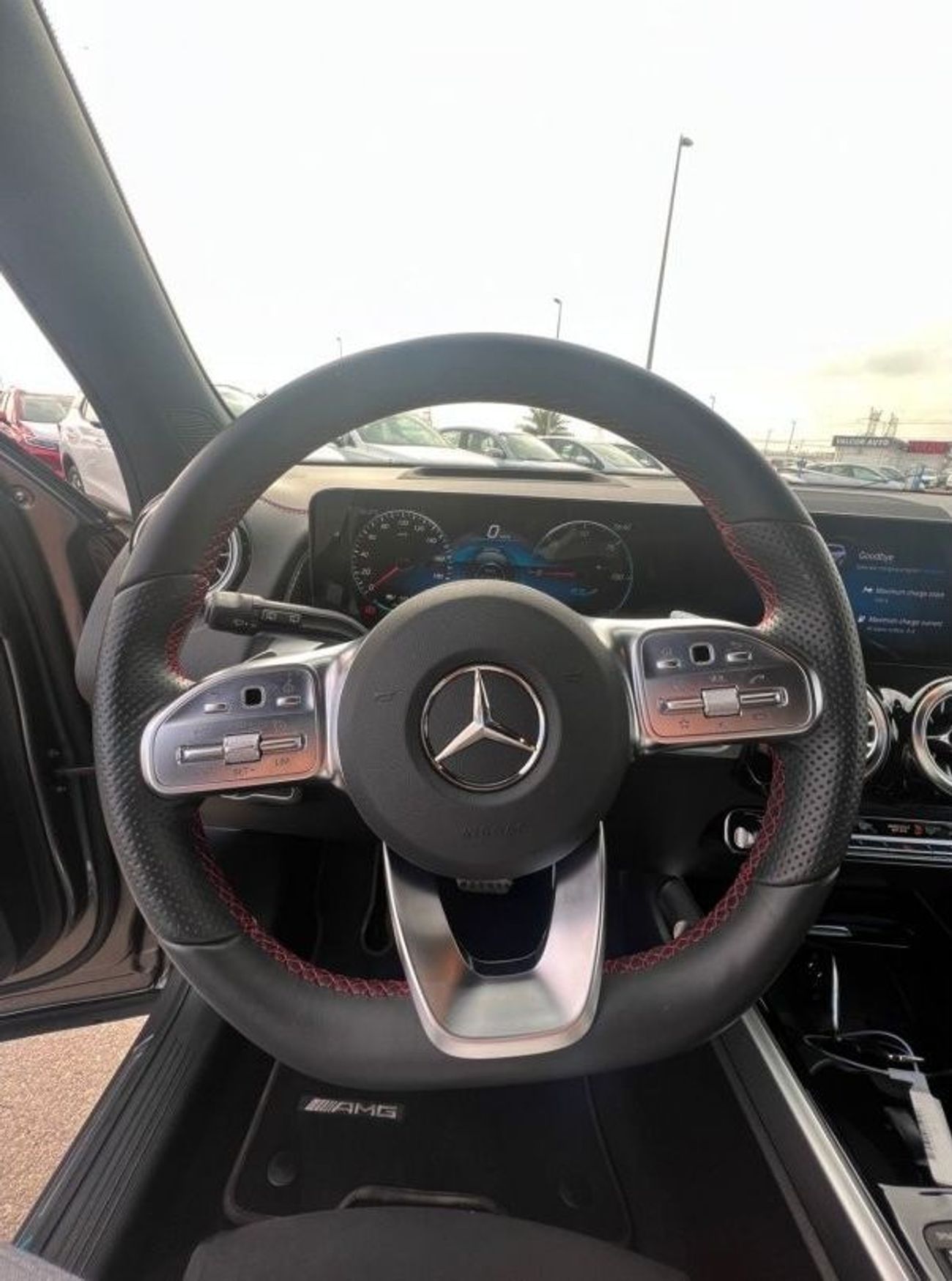 Mercedes-Benz EQB 300 Mercedes-Benz EQB300 4MATIC