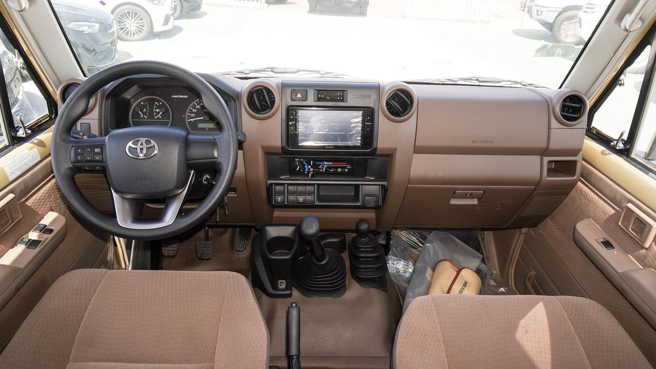 Toyota Land Cruiser 70 4.0L V6 M/T