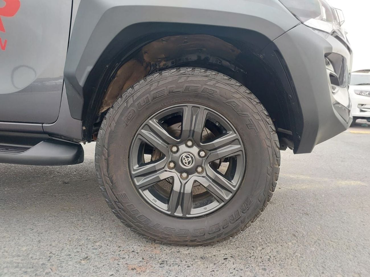 Toyota Hilux TOYOTA HILUX PICKUP RHD 2018 MODEL 2.8 L DIESEL AUTOMATIC(PM63198)