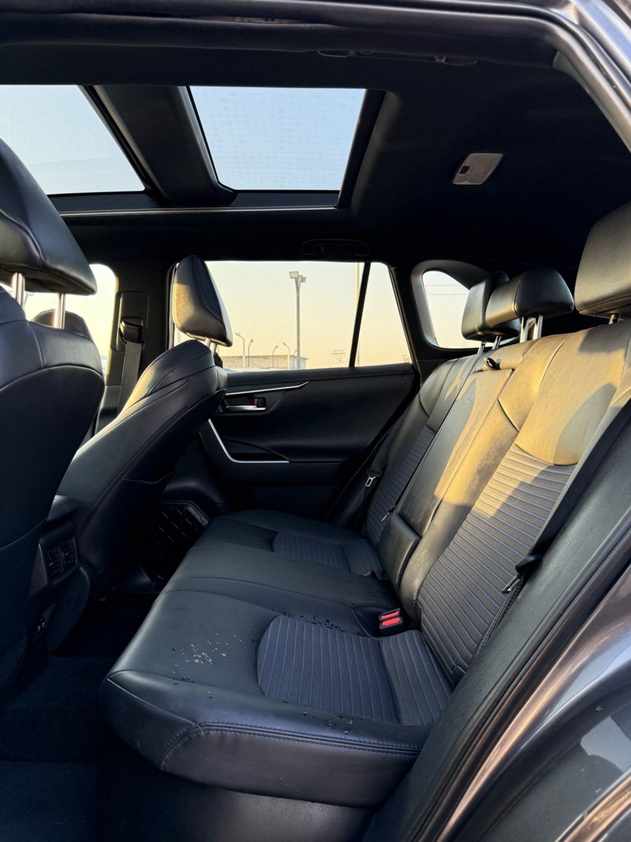 تويوتا راف ٤ 2020 TOYOTA RAV4 XSE HYBRID FULL OPTIONS IMPORTED FROM USA