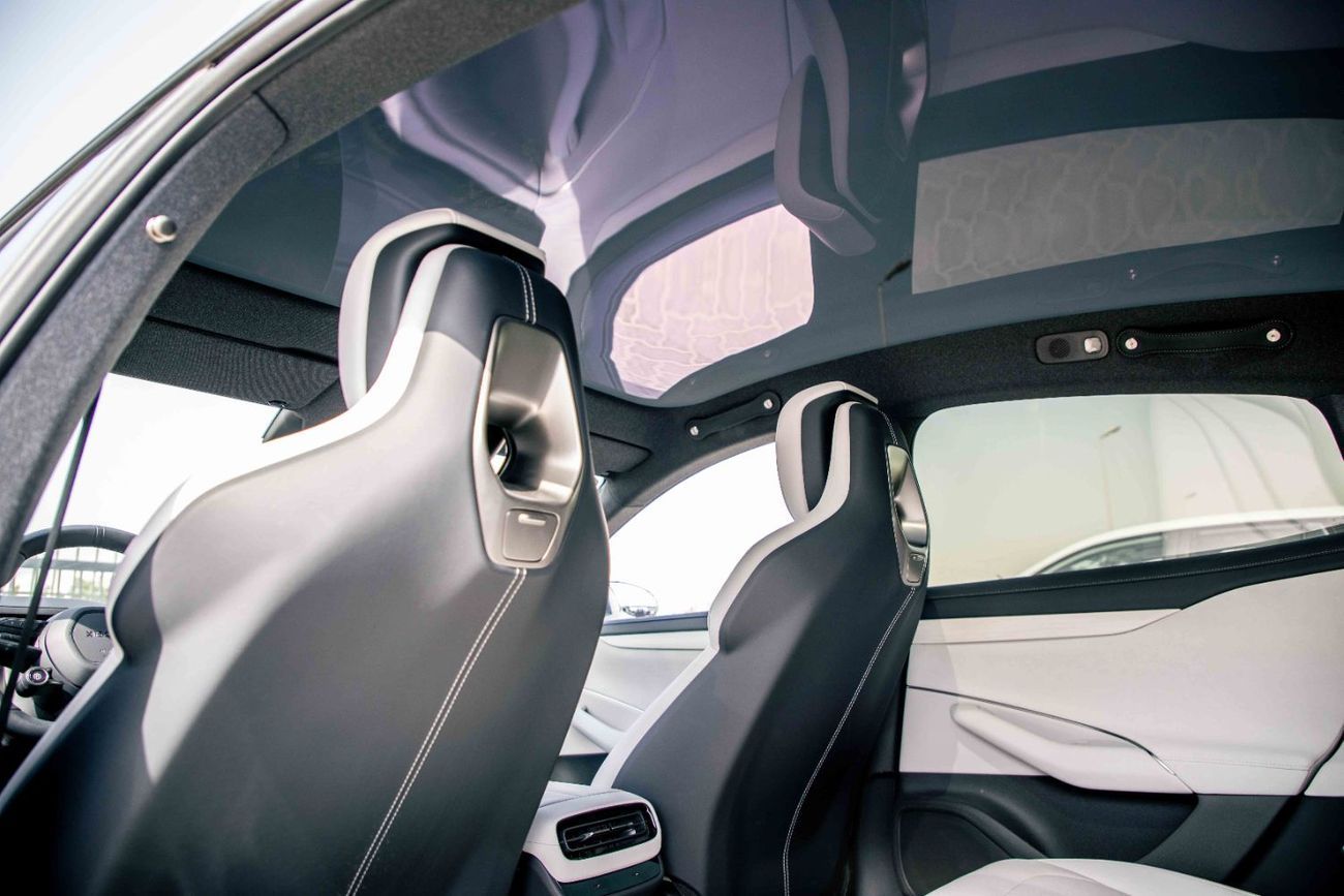 Xiaomi SU7 2024 XIAOMI SU7 PRO - Green inside Grey