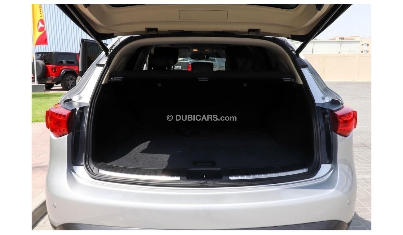 Infiniti QX70 Limited S51