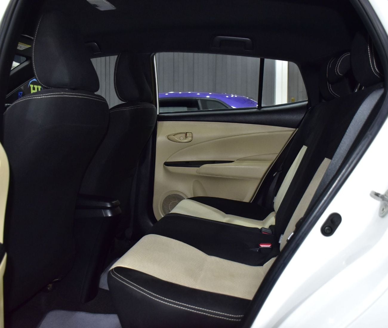 تويوتا يارس EXCELLENT DEAL for our Toyota Yaris SE ( 2018 Model ) in White Color GCC Specs
