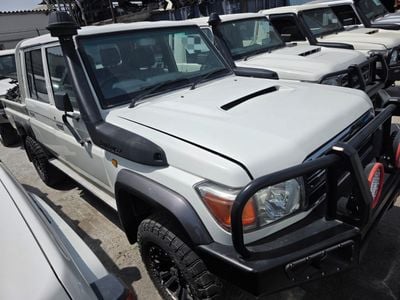 Toyota Land Cruiser Pick Up DIESEL RIGHT HAND DRIVE 4.5L ,2O15 MODEL ONLY FOR EXPORT AVAILABLE