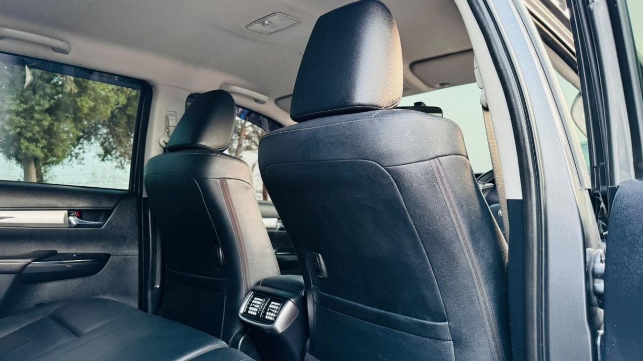 تويوتا هيلوكس -