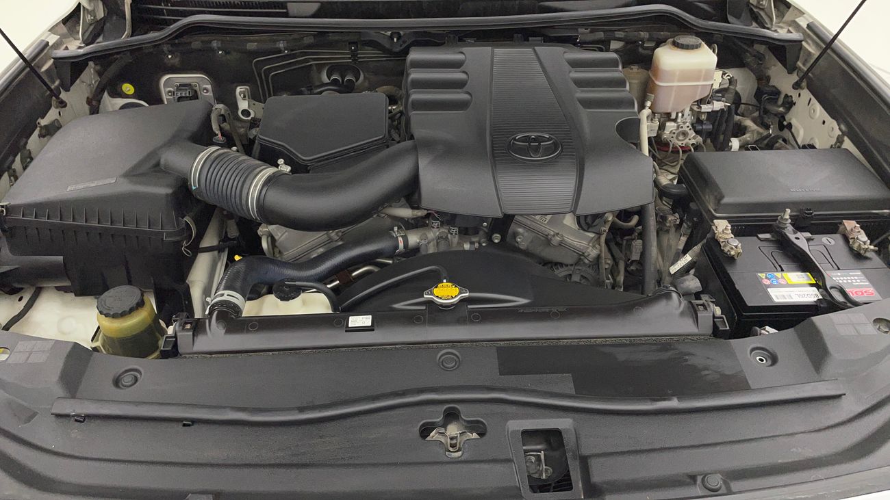 تويوتا لاند كروزر EXR 4 | بدون دفعة مقدمة | اختبار قيادة مجاني للمنزل