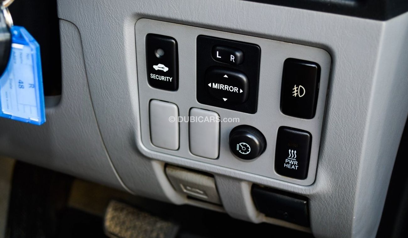 Toyota Hilux SR5 3.0 D4D Diesel Right Hand